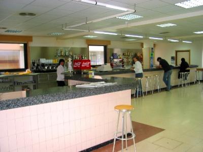 Comemos ma&ntilde;&aacute; todos together?